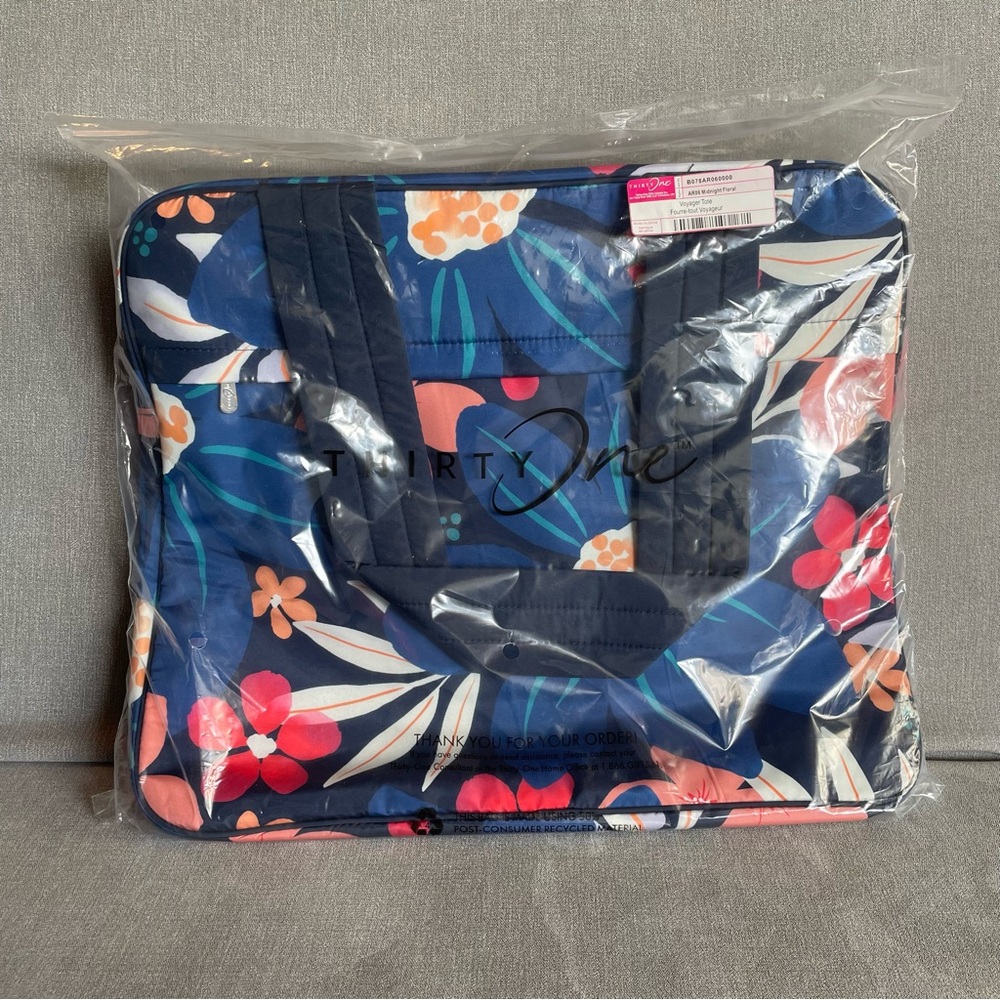NEW Thirty-One Gifts Voyager Tote Midnight Floral